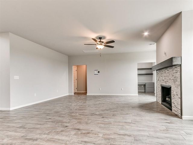 929 SE 16th Terrace, Newcastle, OK 73065