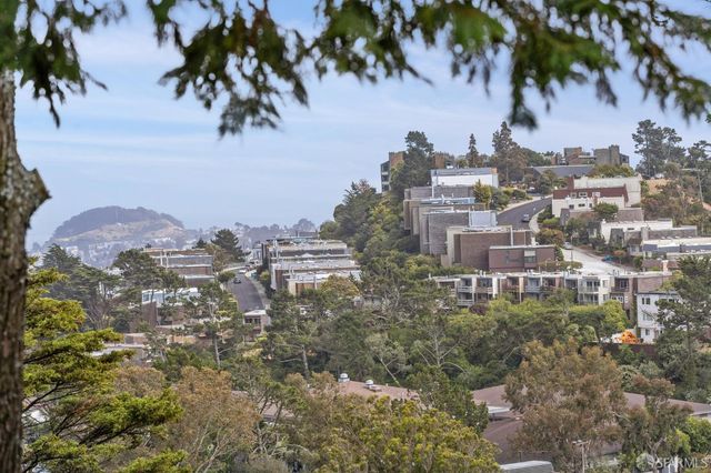 175 Red Rock Way 303K, San Francisco, CA 94131