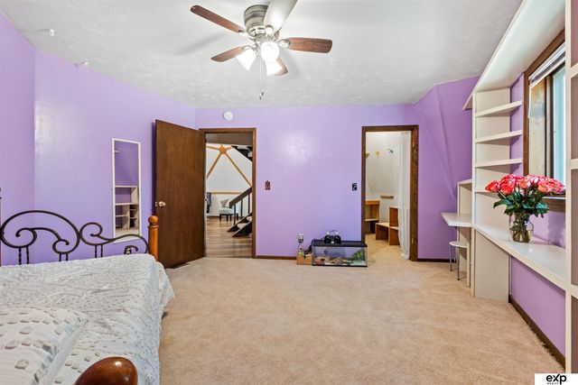16605 Dyson Hollow Road, Bellevue, NE 68123