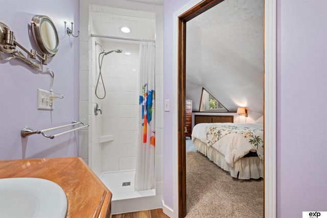 16605 Dyson Hollow Road, Bellevue, NE 68123