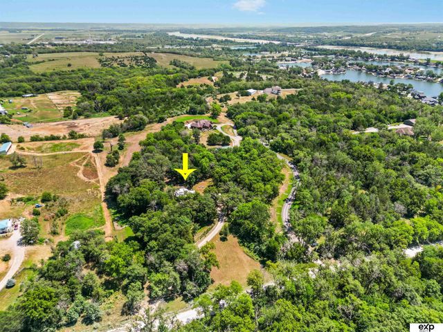 16605 Dyson Hollow Road, Bellevue, NE 68123