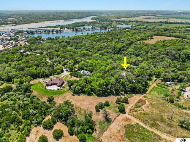 16605 Dyson Hollow Road, Bellevue, NE 68123