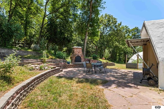 16605 Dyson Hollow Road, Bellevue, NE 68123