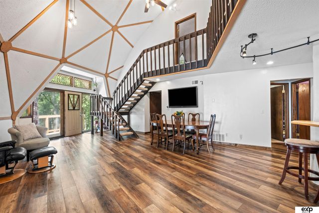 16605 Dyson Hollow Road, Bellevue, NE 68123