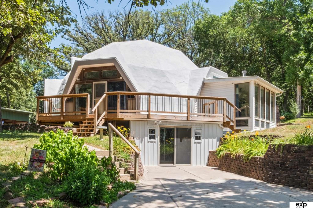 16605 Dyson Hollow Road, Bellevue, NE 68123