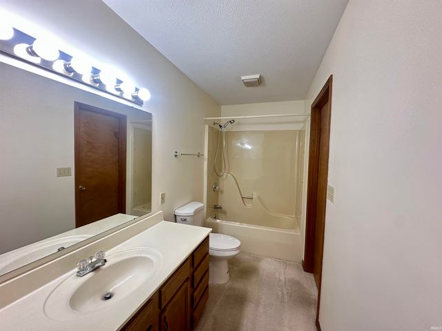 4611 Rhine Strasse Street, Jasper, IN 47546