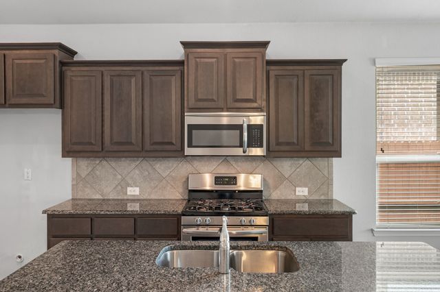 15816 Oak Pointe Drive, Fort Worth, TX 76177