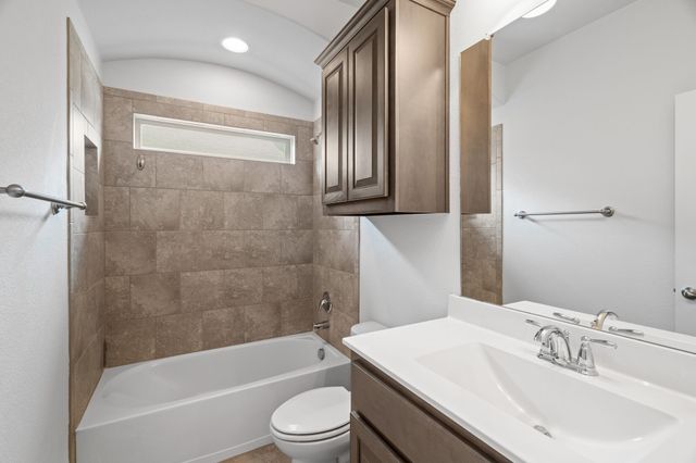 15816 Oak Pointe Drive, Fort Worth, TX 76177