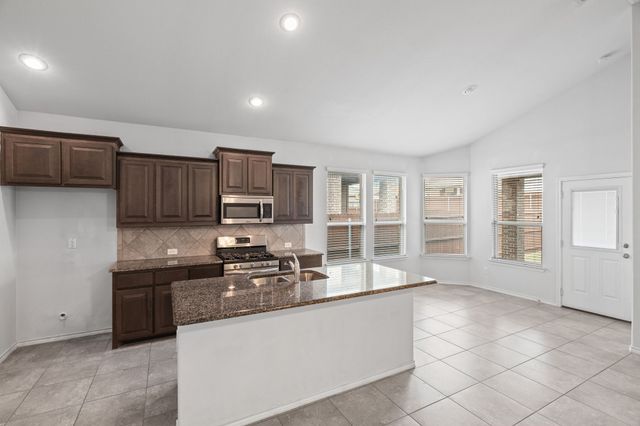 15816 Oak Pointe Drive, Fort Worth, TX 76177