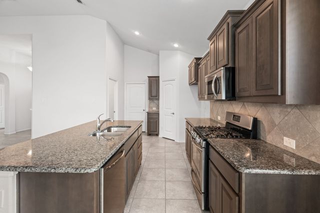 15816 Oak Pointe Drive, Fort Worth, TX 76177