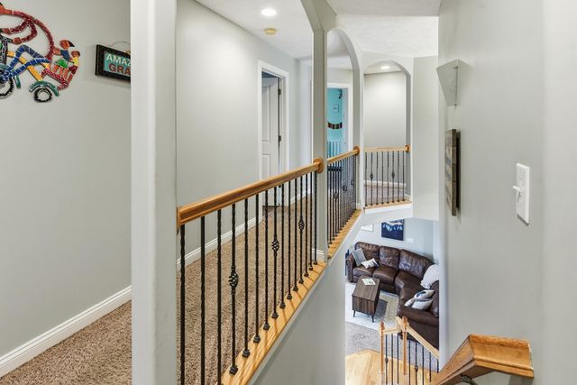 205 PARKWILD Drive, Council Bluffs, IA 51503