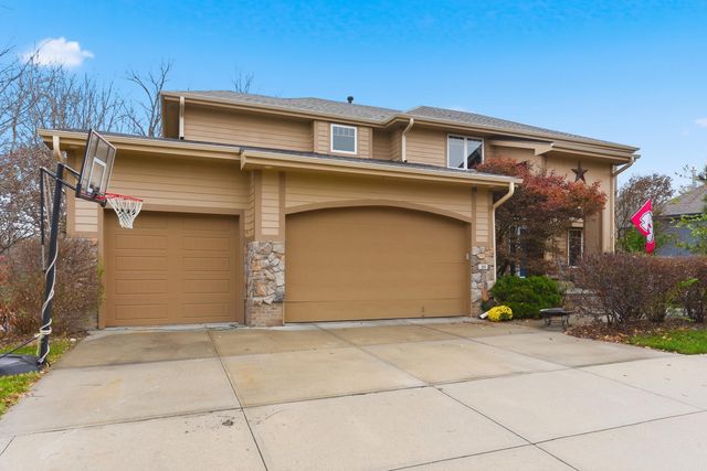 205 PARKWILD Drive, Council Bluffs, IA 51503