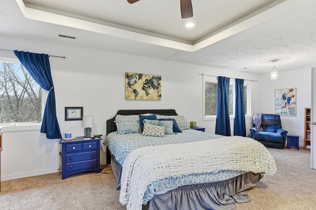 205 PARKWILD Drive, Council Bluffs, IA 51503