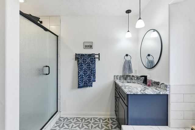 205 PARKWILD Drive, Council Bluffs, IA 51503