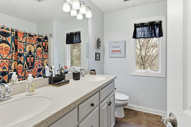 205 PARKWILD Drive, Council Bluffs, IA 51503