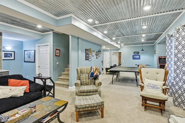 205 PARKWILD Drive, Council Bluffs, IA 51503