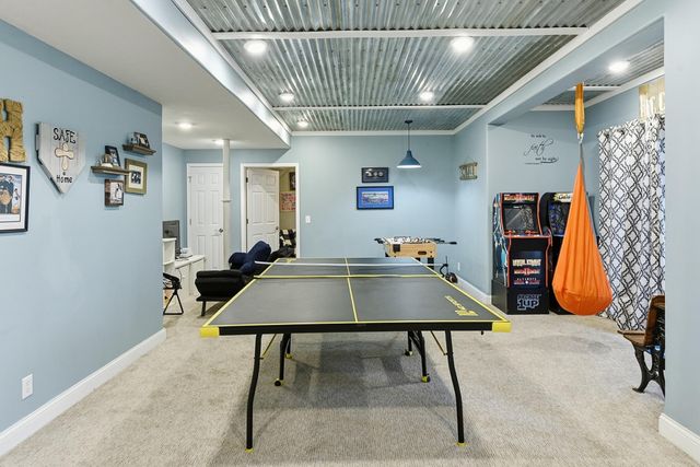 205 PARKWILD Drive, Council Bluffs, IA 51503