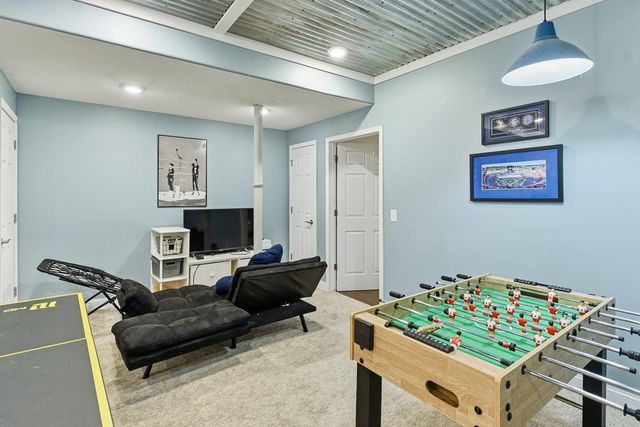 205 PARKWILD Drive, Council Bluffs, IA 51503