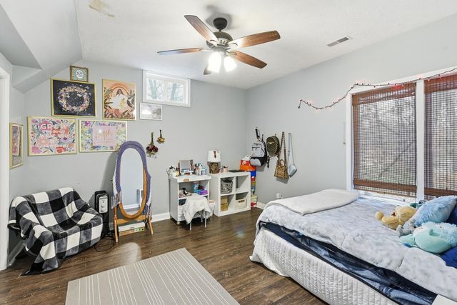 205 PARKWILD Drive, Council Bluffs, IA 51503