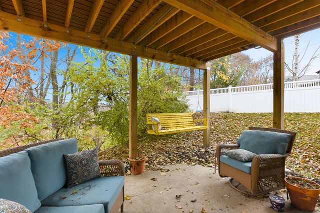 205 PARKWILD Drive, Council Bluffs, IA 51503