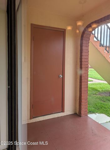 121 San Juan Circle, Melbourne, FL 32935