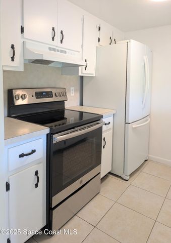 121 San Juan Circle, Melbourne, FL 32935