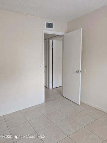 121 San Juan Circle, Melbourne, FL 32935