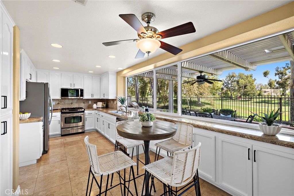Image 11 of property listing at 4 Reata, Rancho Santa Margarita, CA 92688