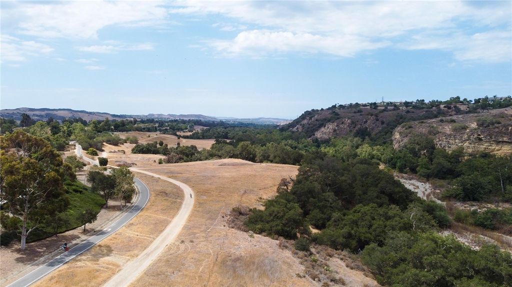 Image 75 of property listing at 4 Reata, Rancho Santa Margarita, CA 92688
