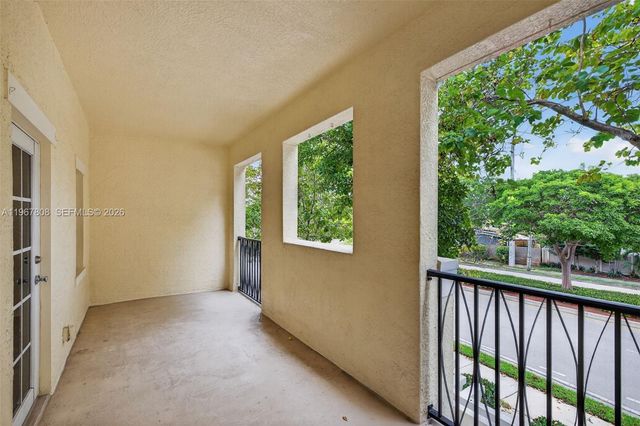 704 SW 1st Avenue, Pompano Beach, FL 33060