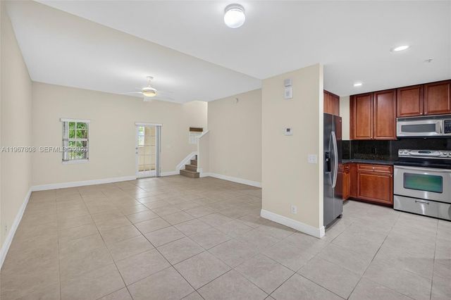 704 SW 1st Avenue, Pompano Beach, FL 33060