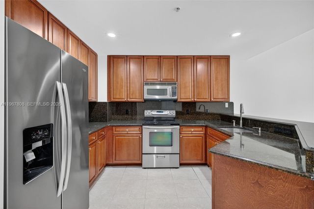 704 SW 1st Avenue, Pompano Beach, FL 33060
