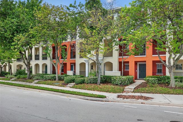 704 SW 1st Avenue, Pompano Beach, FL 33060