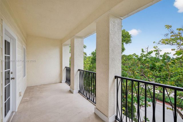 704 SW 1st Avenue, Pompano Beach, FL 33060
