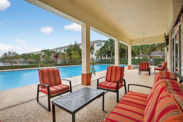 704 SW 1st Avenue, Pompano Beach, FL 33060