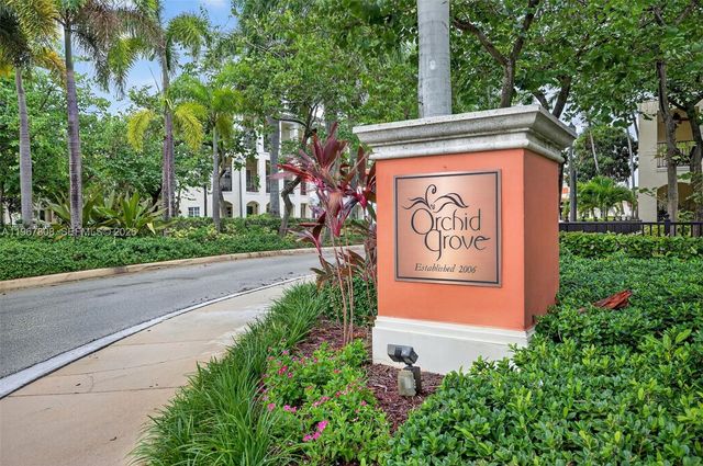 704 SW 1st Avenue, Pompano Beach, FL 33060