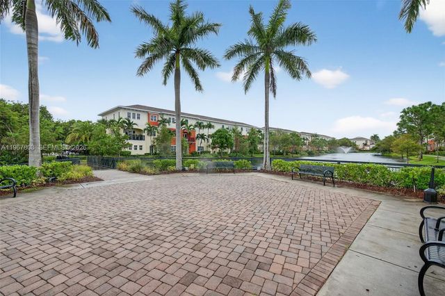 704 SW 1st Avenue, Pompano Beach, FL 33060