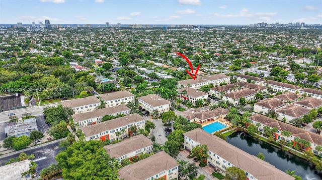704 SW 1st Avenue, Pompano Beach, FL 33060
