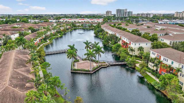 704 SW 1st Avenue, Pompano Beach, FL 33060