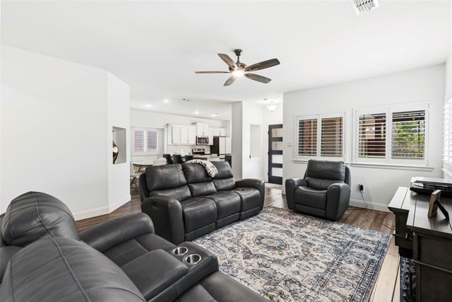 1021 Mason Street, Aubrey, TX 76227