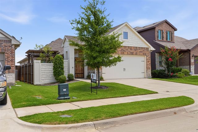 1021 Mason Street, Aubrey, TX 76227