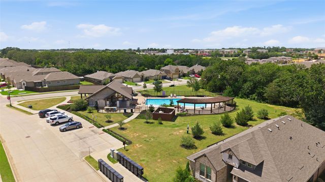 1021 Mason Street, Aubrey, TX 76227