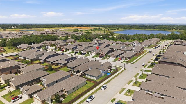 1021 Mason Street, Aubrey, TX 76227