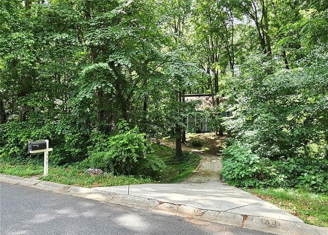 495 Nottingham Drive, Marietta, GA 30066