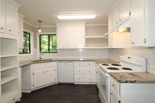 495 Nottingham Drive, Marietta, GA 30066