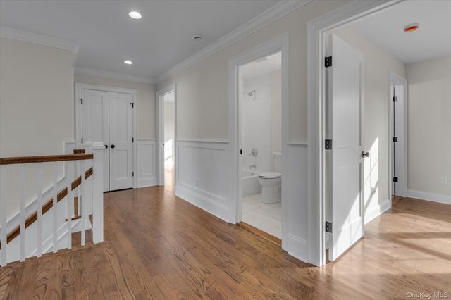 40 N Woodhull Road, Huntington, NY 11743