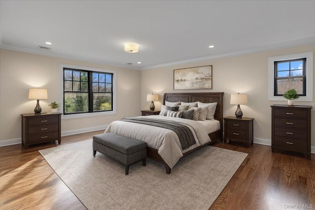 40 N Woodhull Road, Huntington, NY 11743