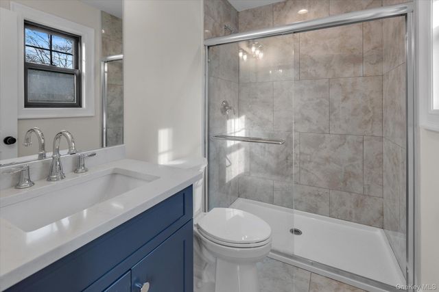 40 N Woodhull Road, Huntington, NY 11743