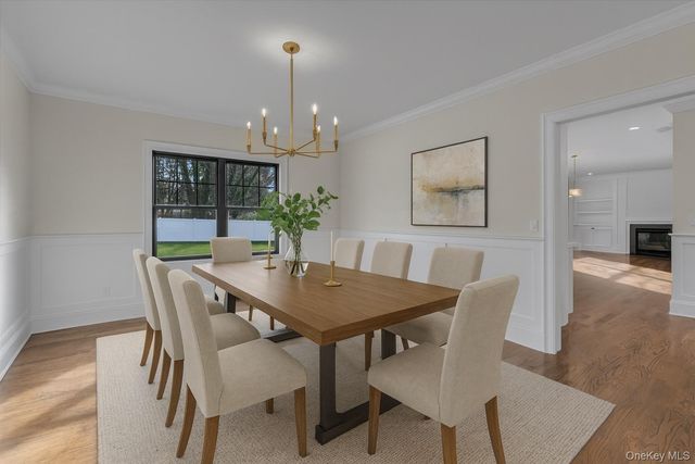 40 N Woodhull Road, Huntington, NY 11743