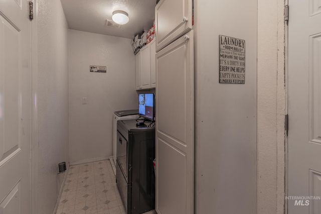 721 W Hazel St, Caldwell, ID 83605